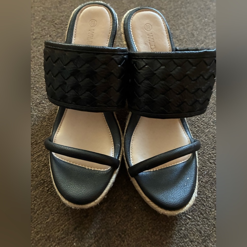 Wild Diva Black Woven Platform Wedge Sandals
